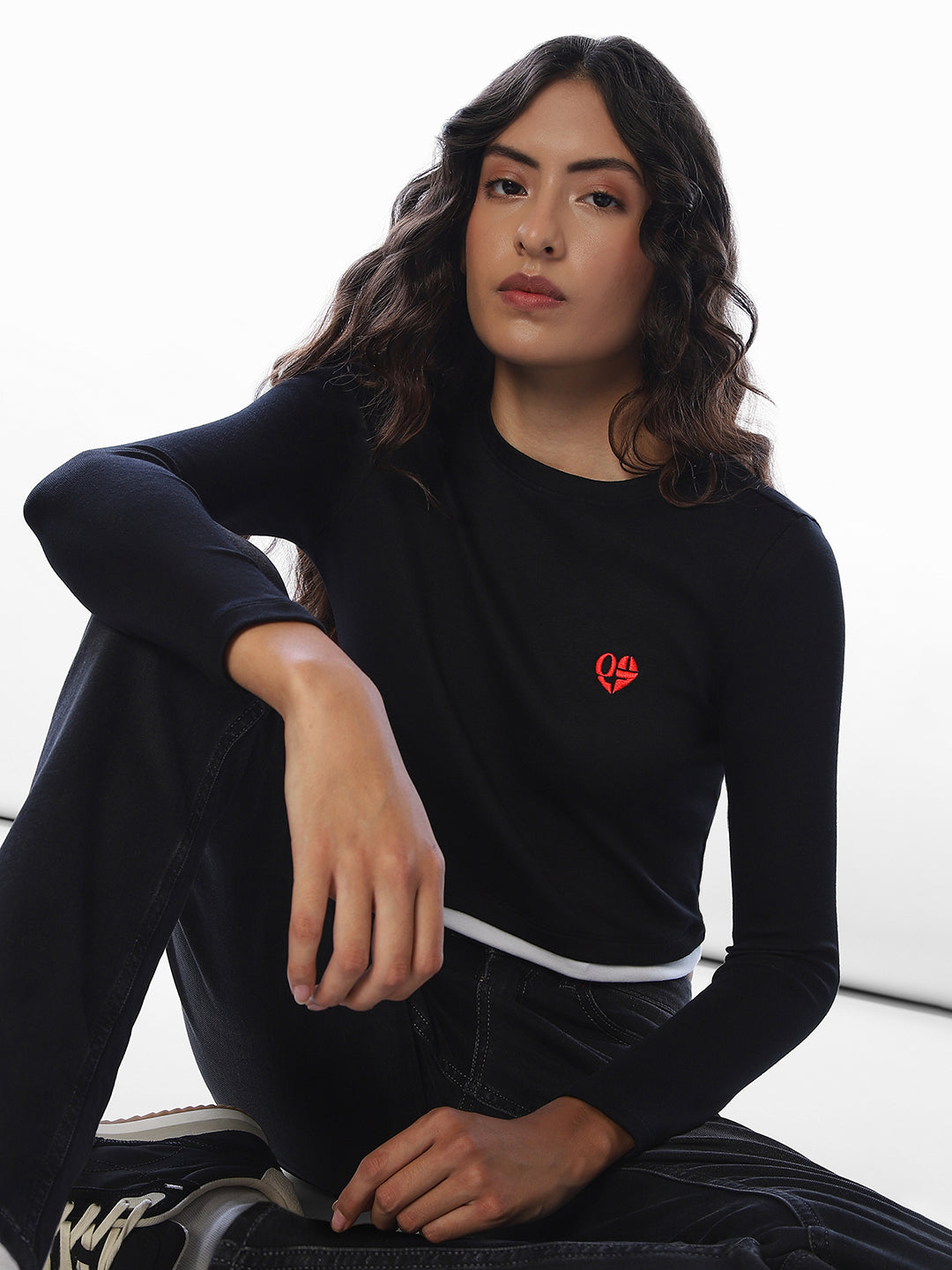 Black Embroidered Cropped T-shirt