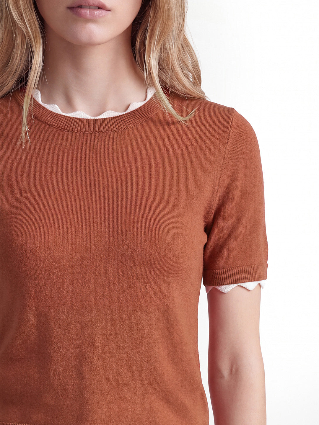 Scalloped Trim Knitted Top