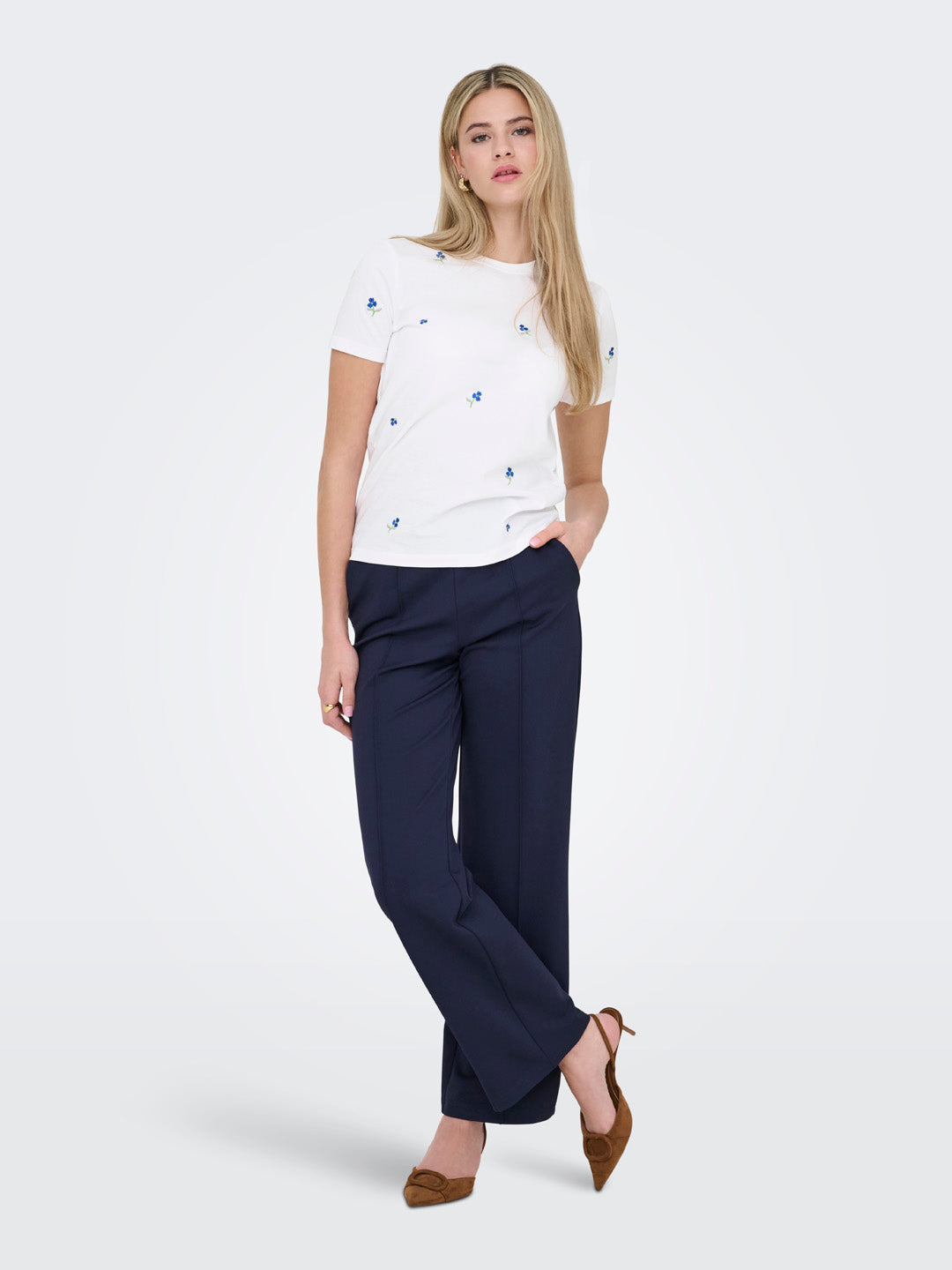 White Floral O-Neck Top