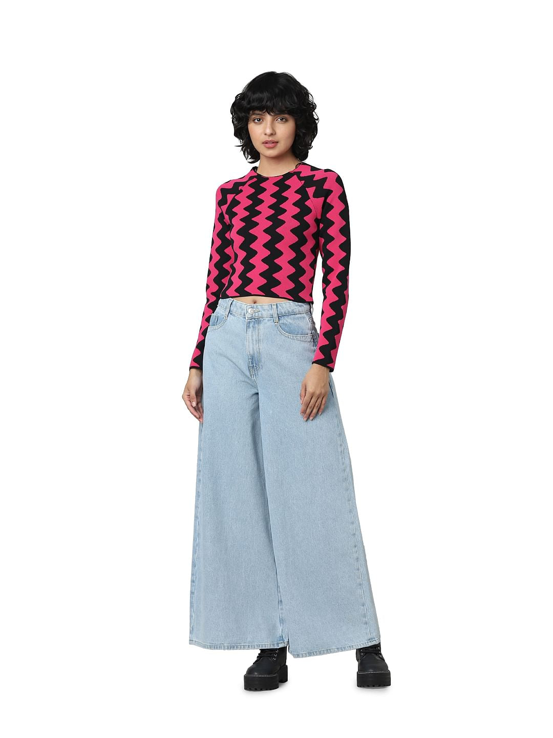 Black & Pink Cropped Pullover