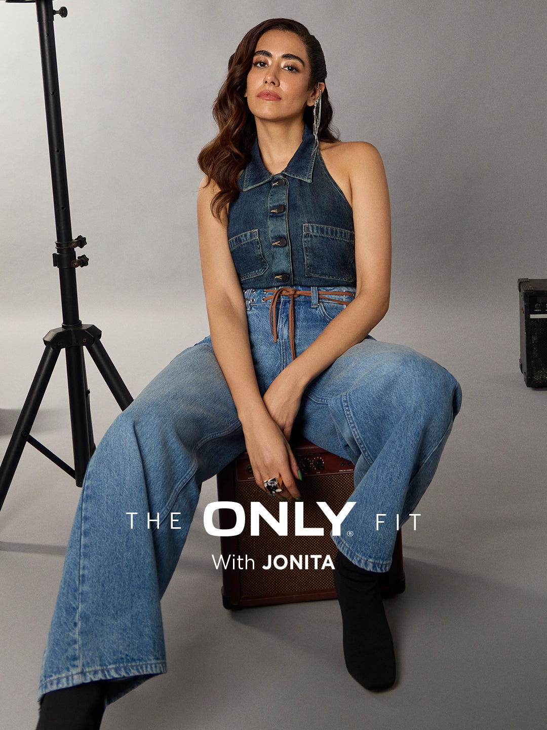 Light Fade High Rise Wide Leg Jeans