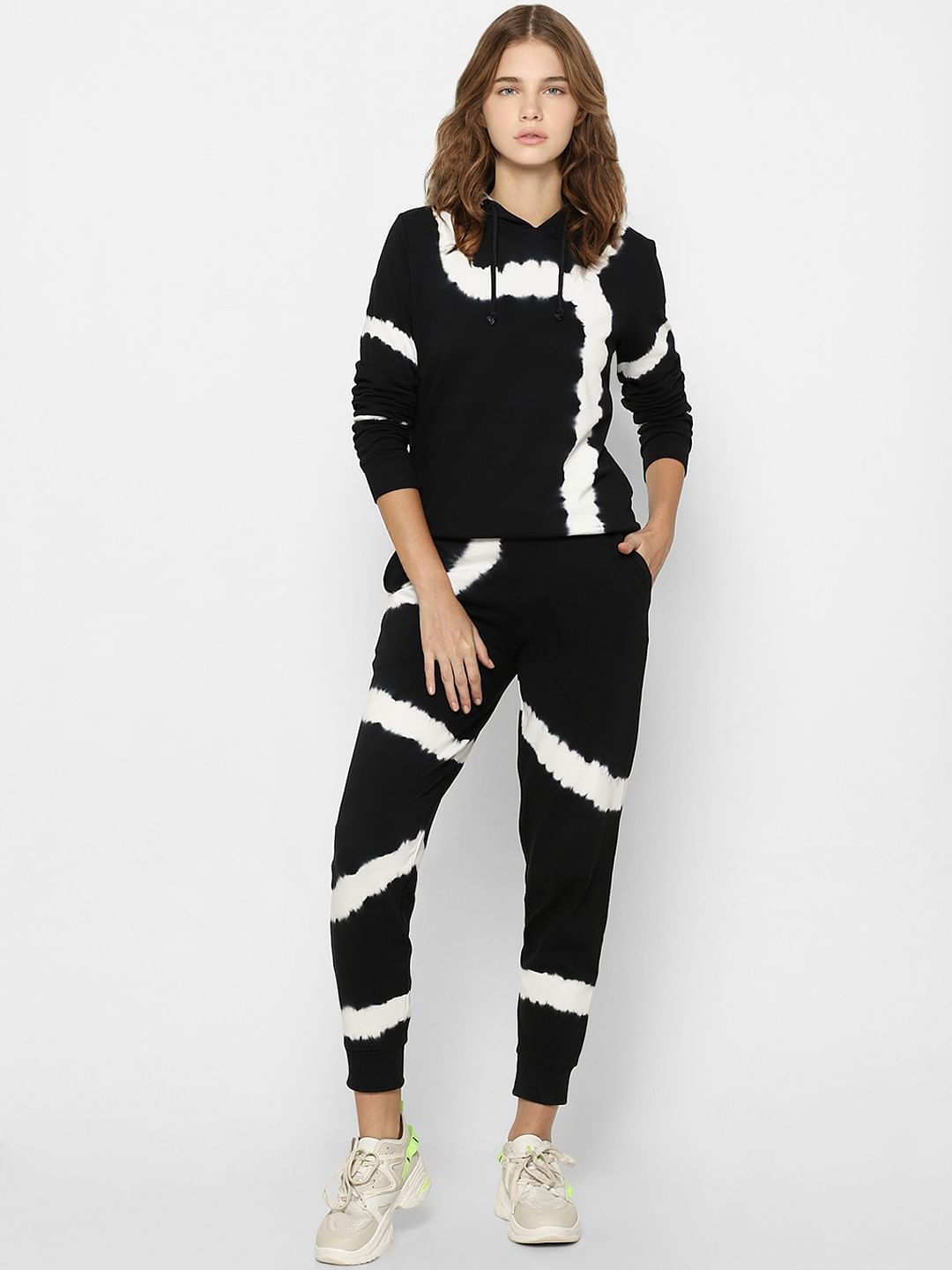 Black Tie Dye Co-Ord Sweatshirt