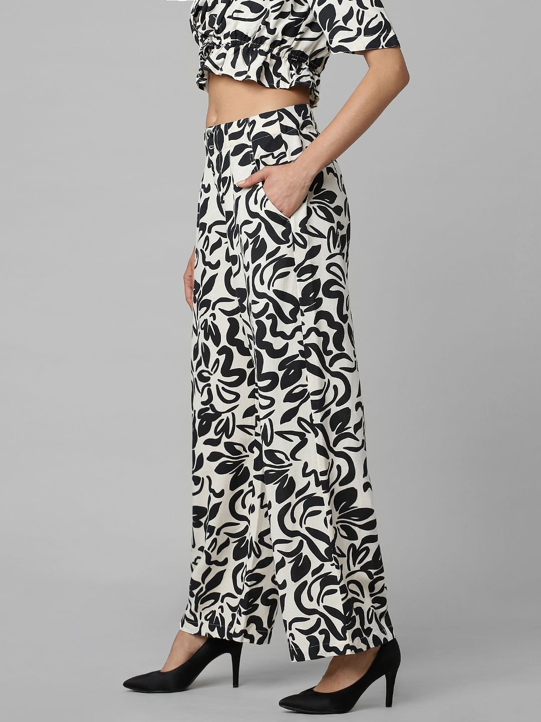 Black Mid Rise Floral Co-Ord Set Pants