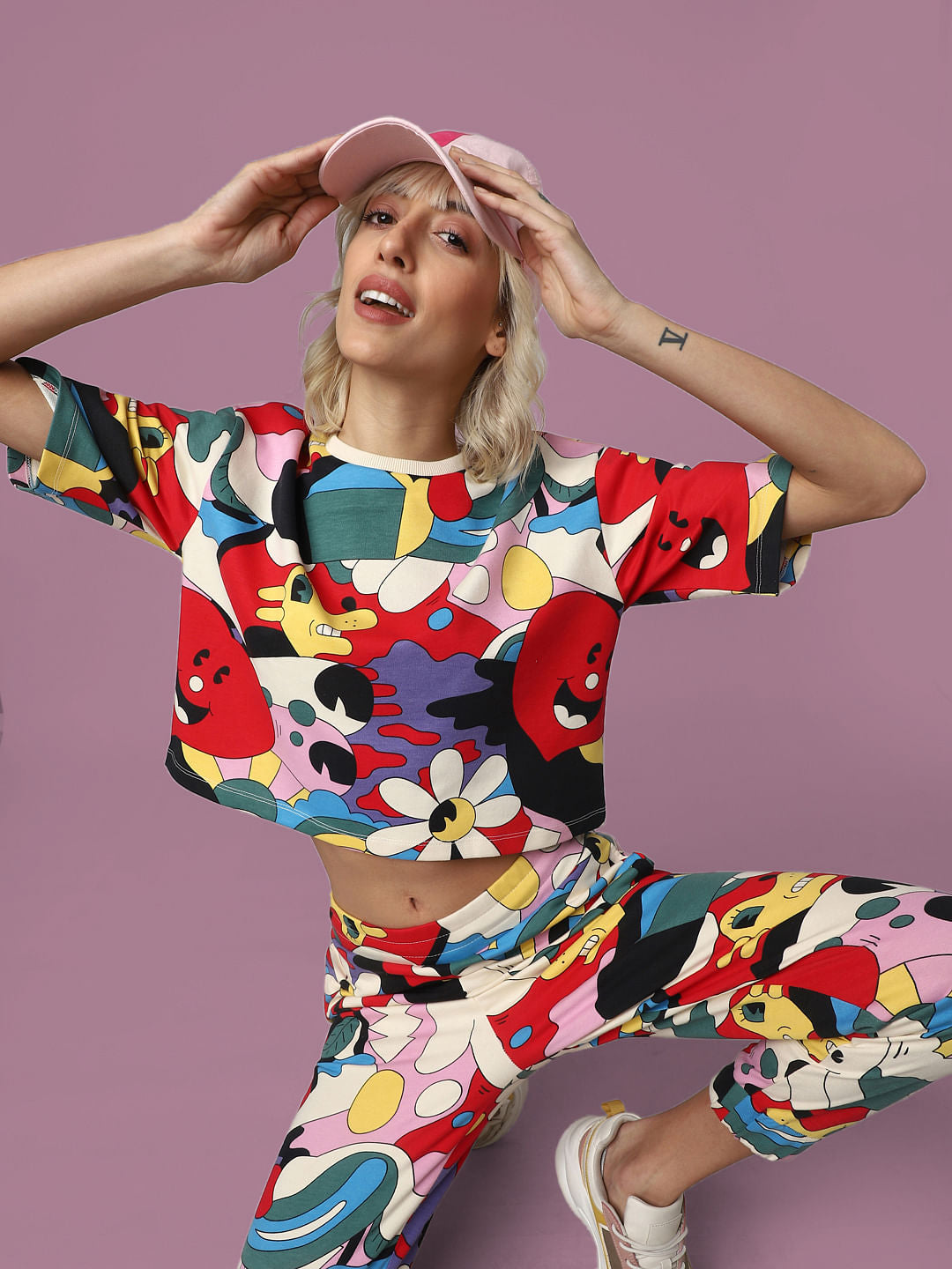 White All Over Print Cropped Sweatshirt