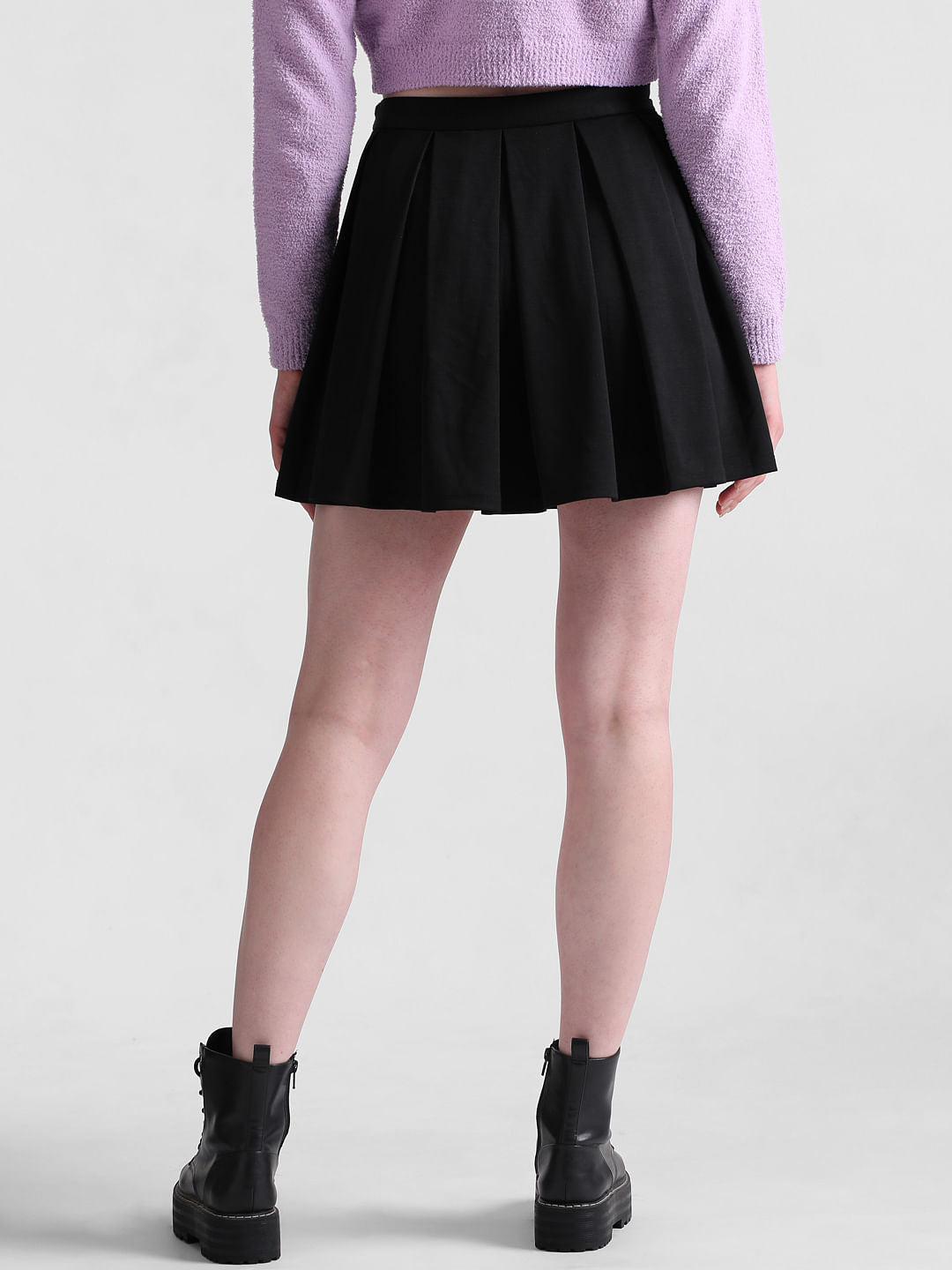 Black Mid Rise Pleated Mini Skirt