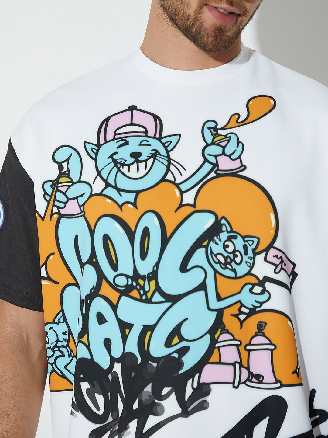 Only X Artverse White Graffiti Oversized Unisex T-Shirt