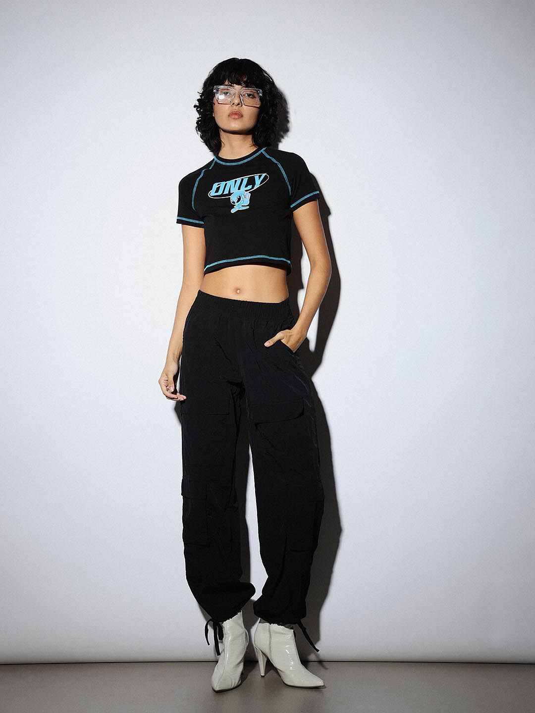 Black Printed Cropped T-shirt