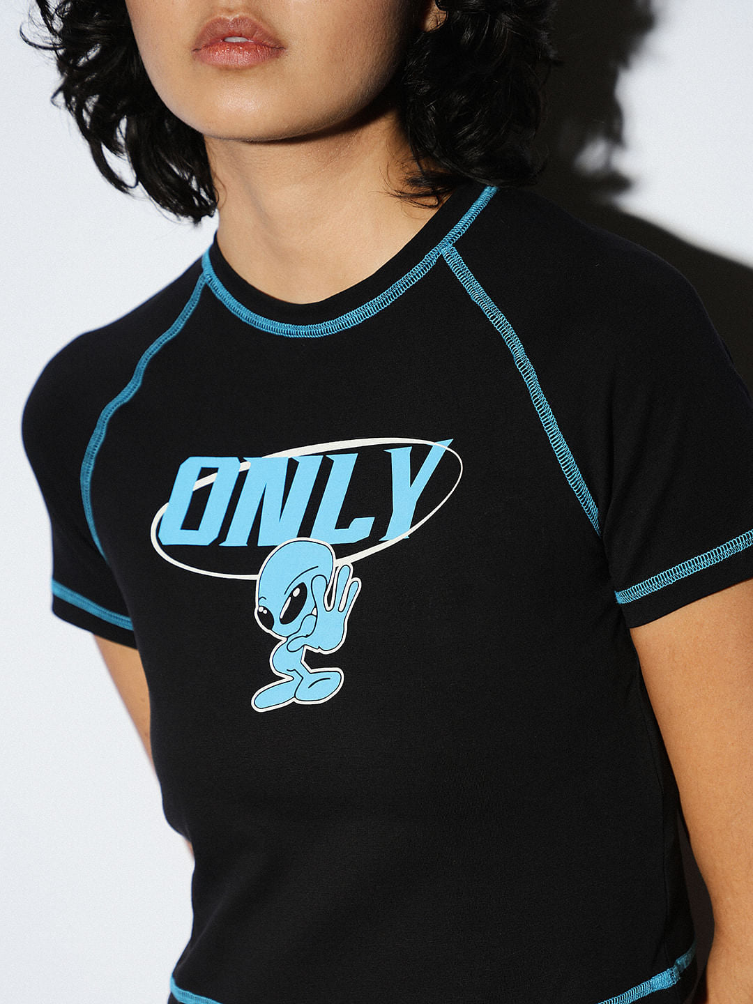 Black Printed Cropped T-Shirt