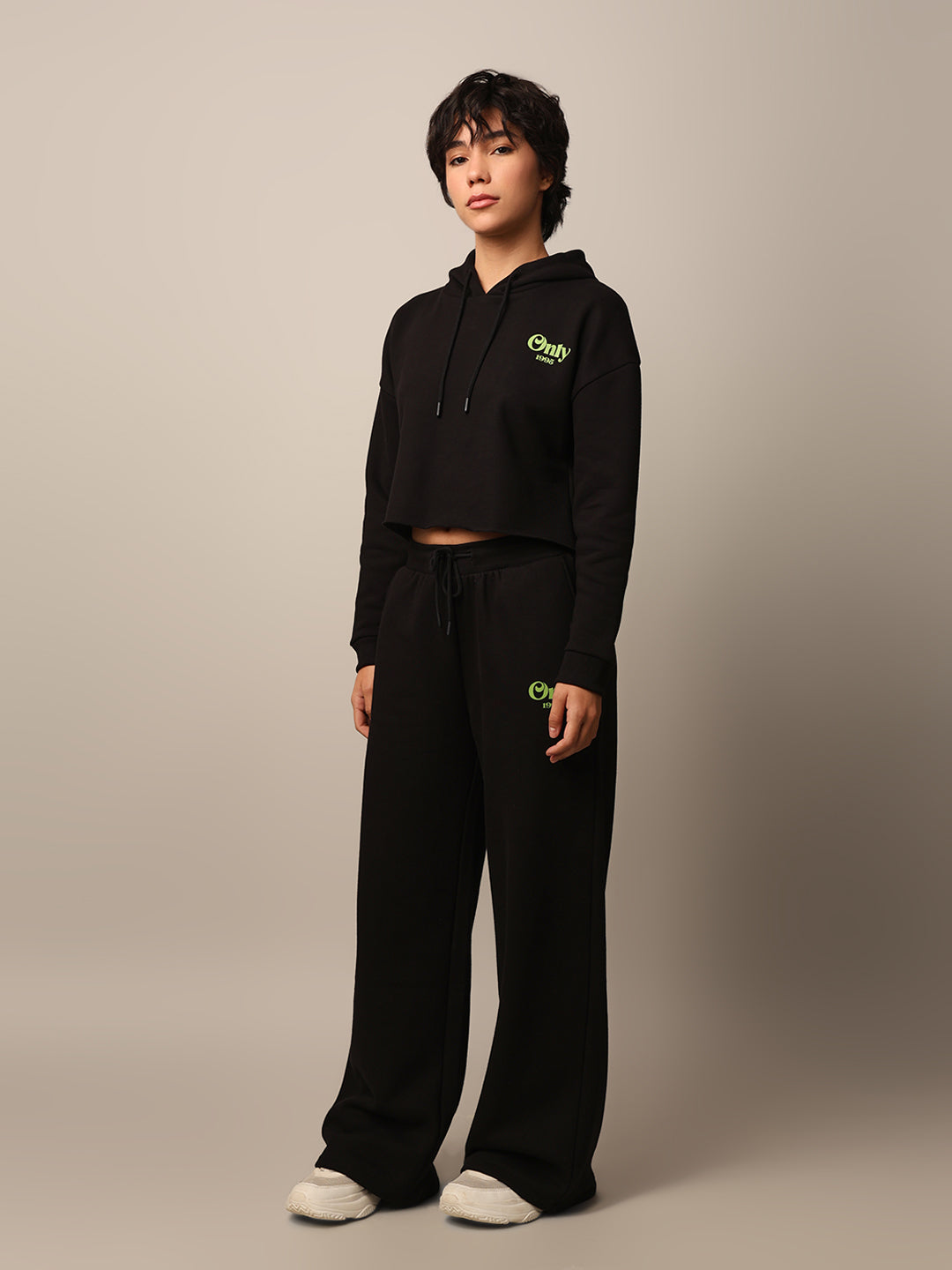 Black Sweatshirt & Sweatpants Set