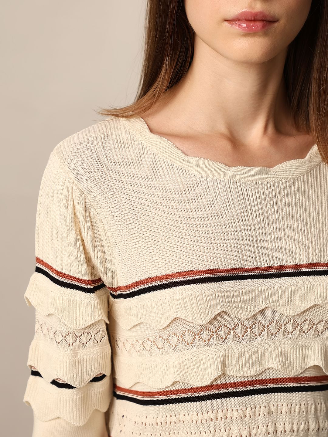 CREAM FRILL DETAIL KNIT TOP