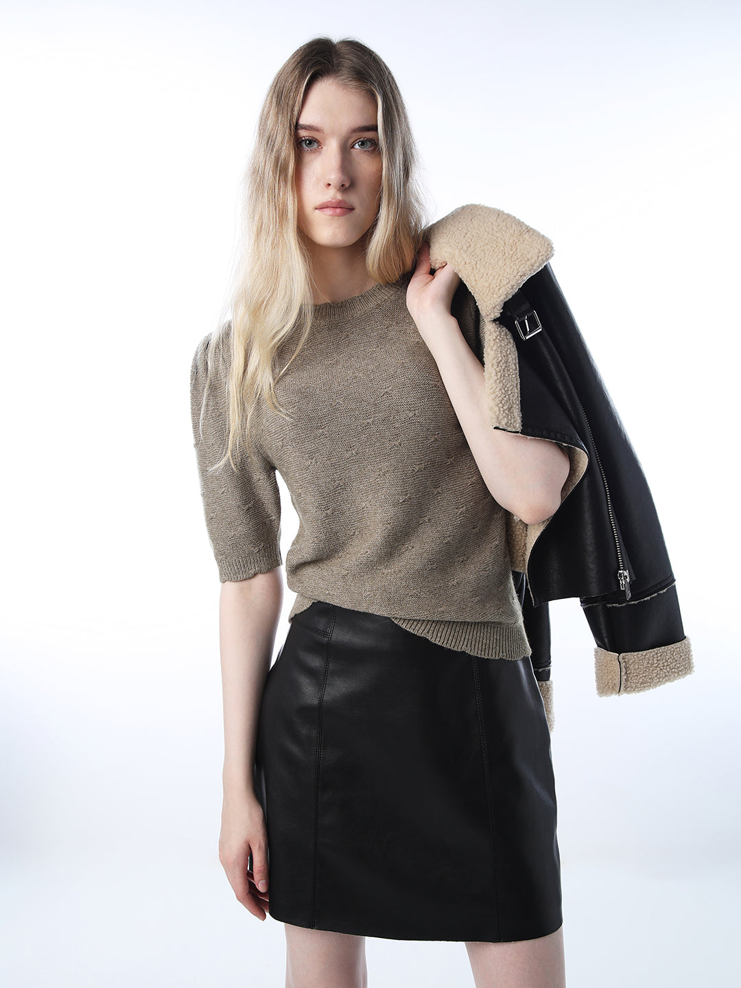 Puff-Sleeves Fine Knit Pullover