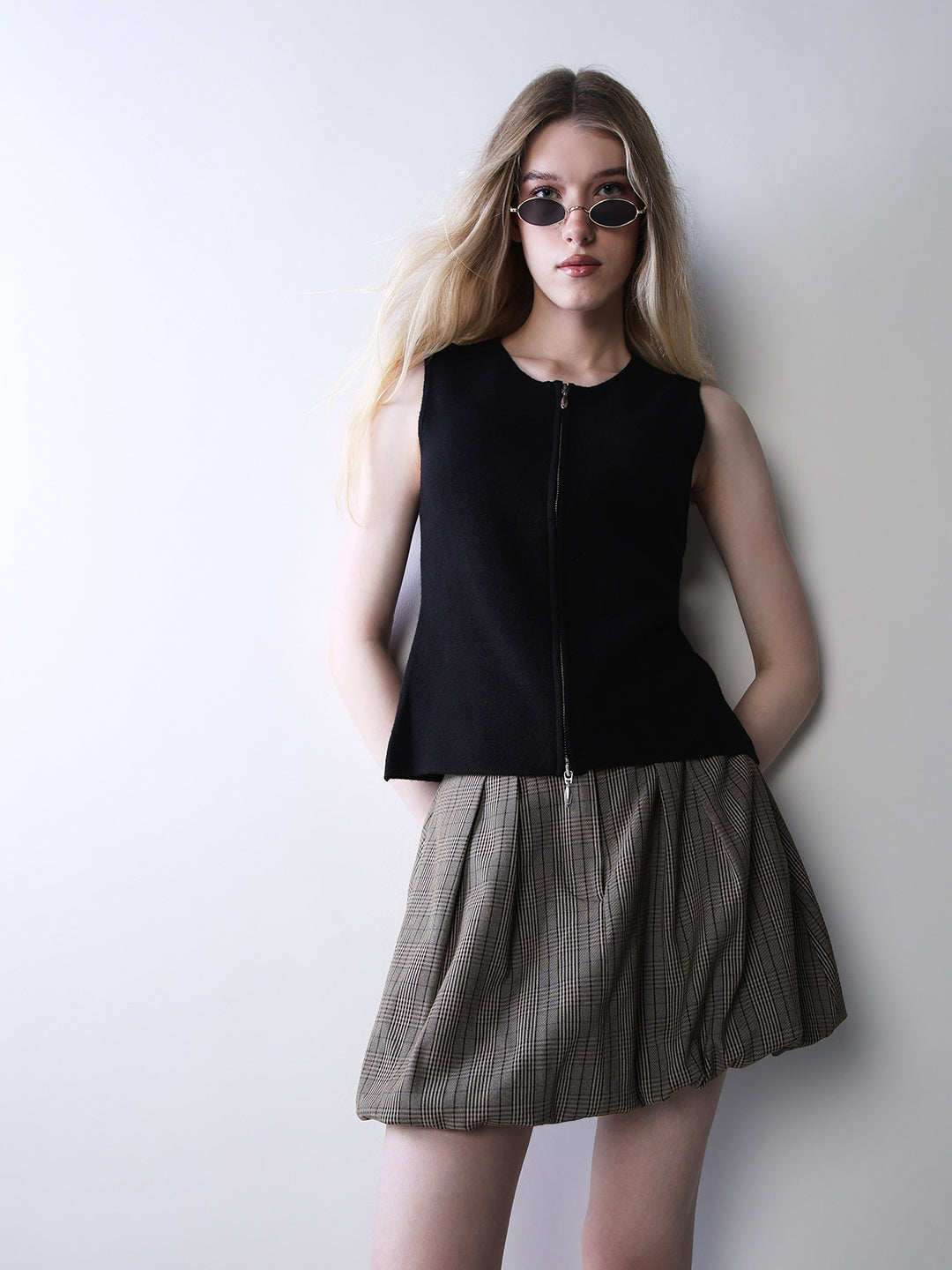 Two-Way Zip-Up Vest - Black