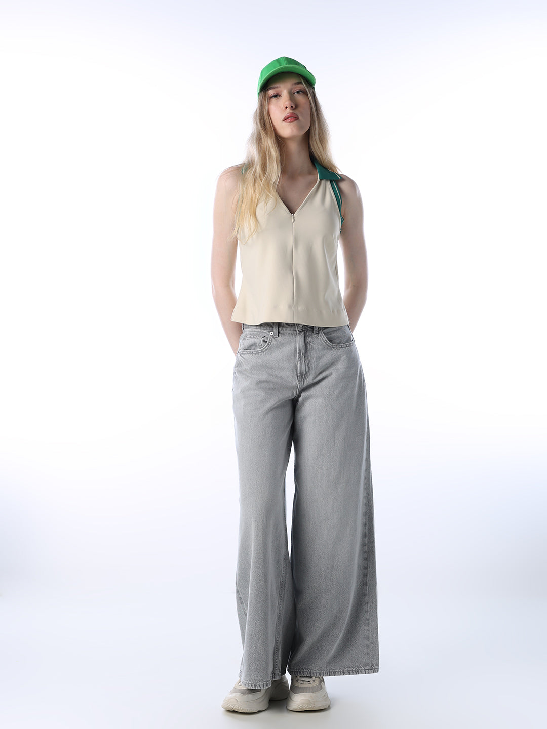 Wide Leg High Rise Jeans - 26