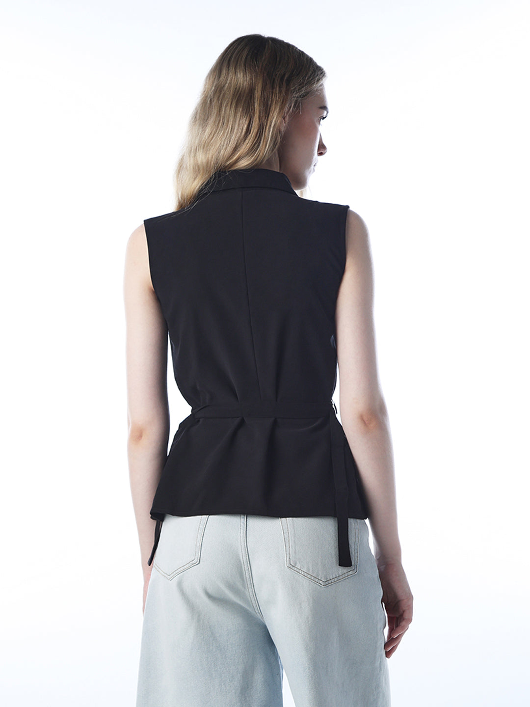 Buckle Detail Sleeveless Shirt