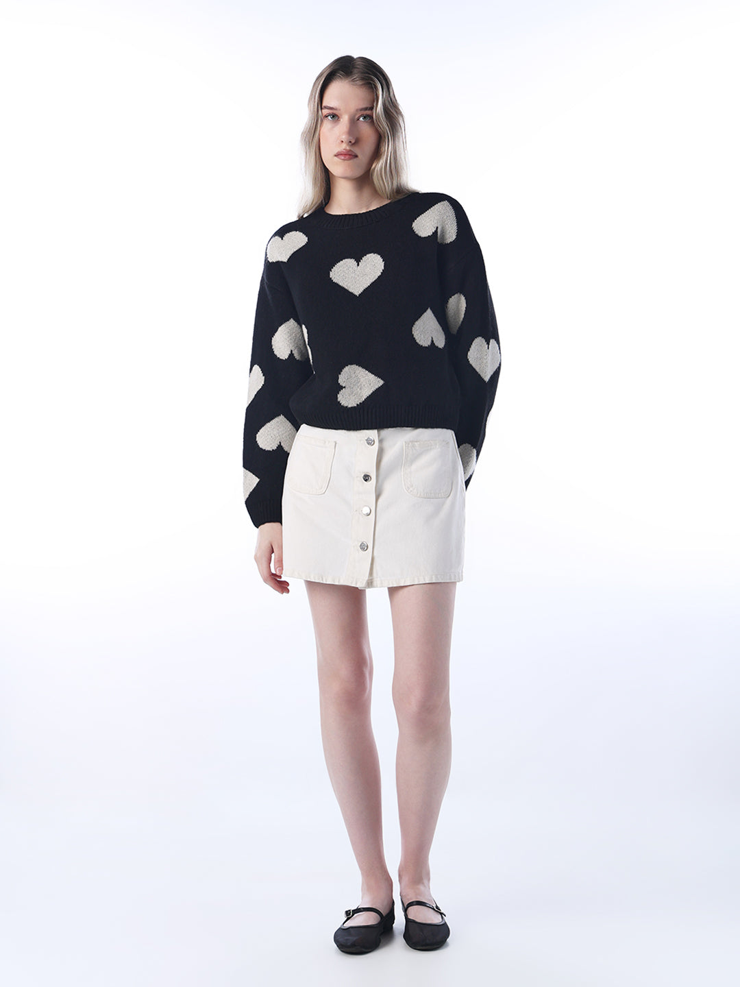 Heart Shaped Pullover - Black