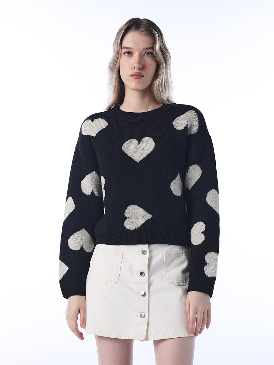 Heart Shaped Pullover - Black