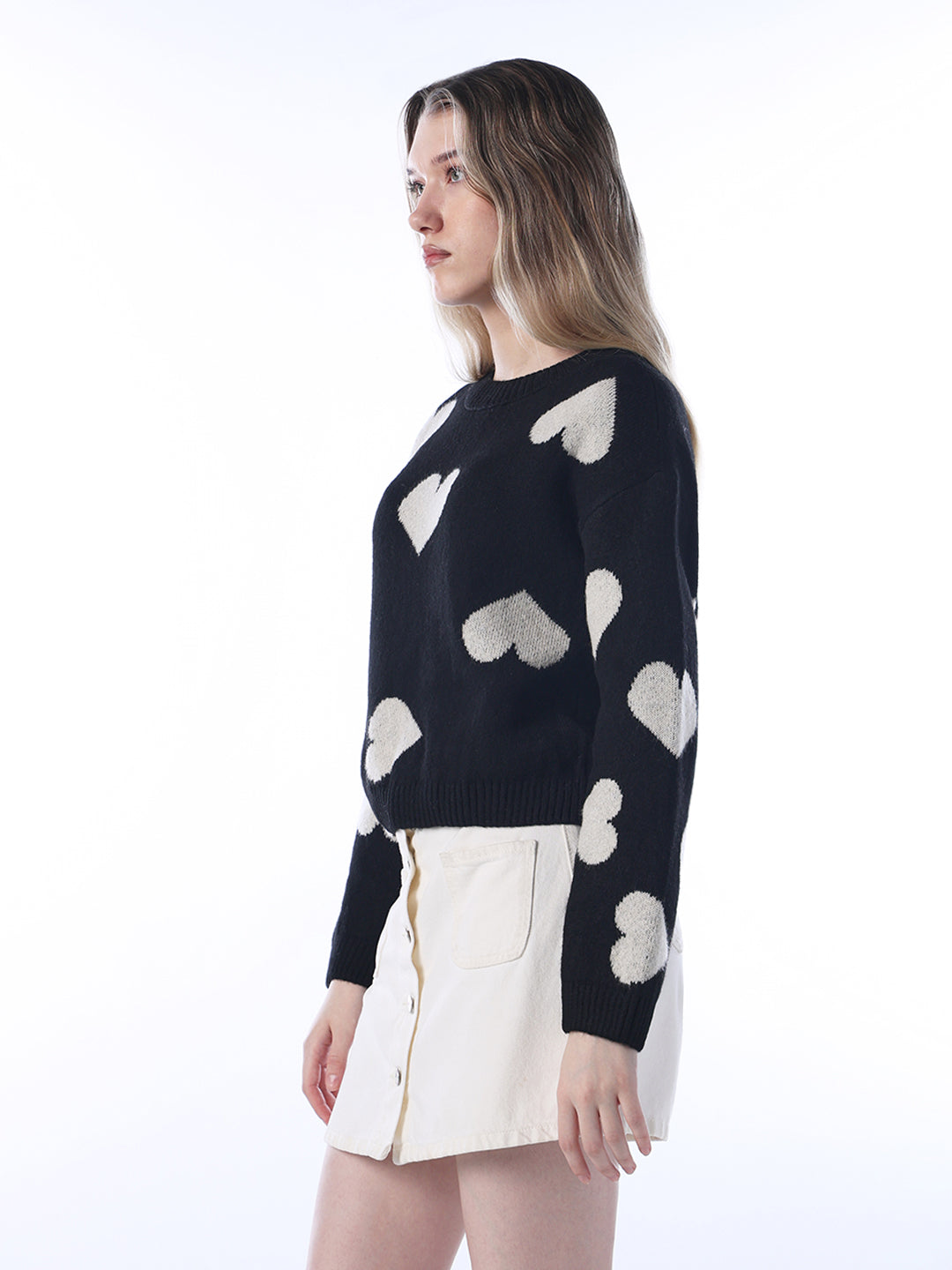 Heart Shaped Pullover - Black