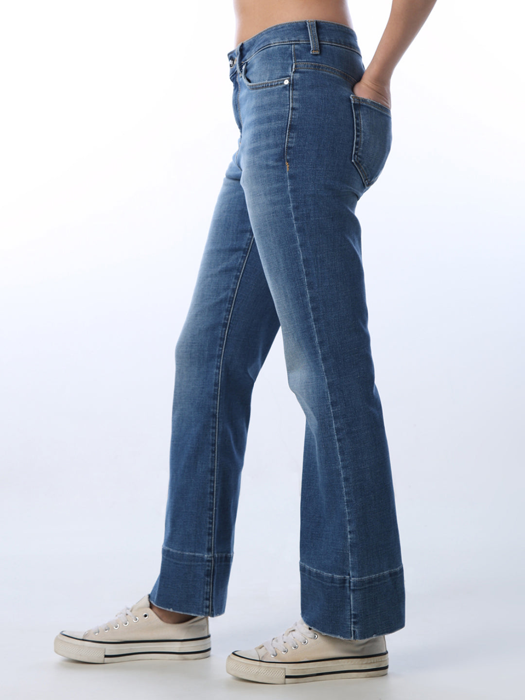 High Rise Flora Flared Jeans - Light Blue