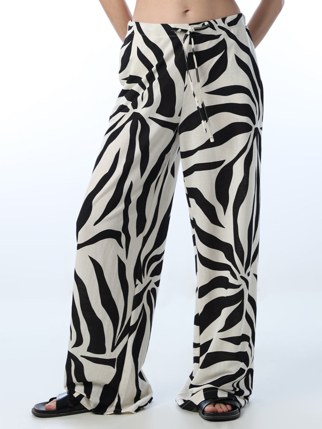 Printed Pull-Up Flared Pants