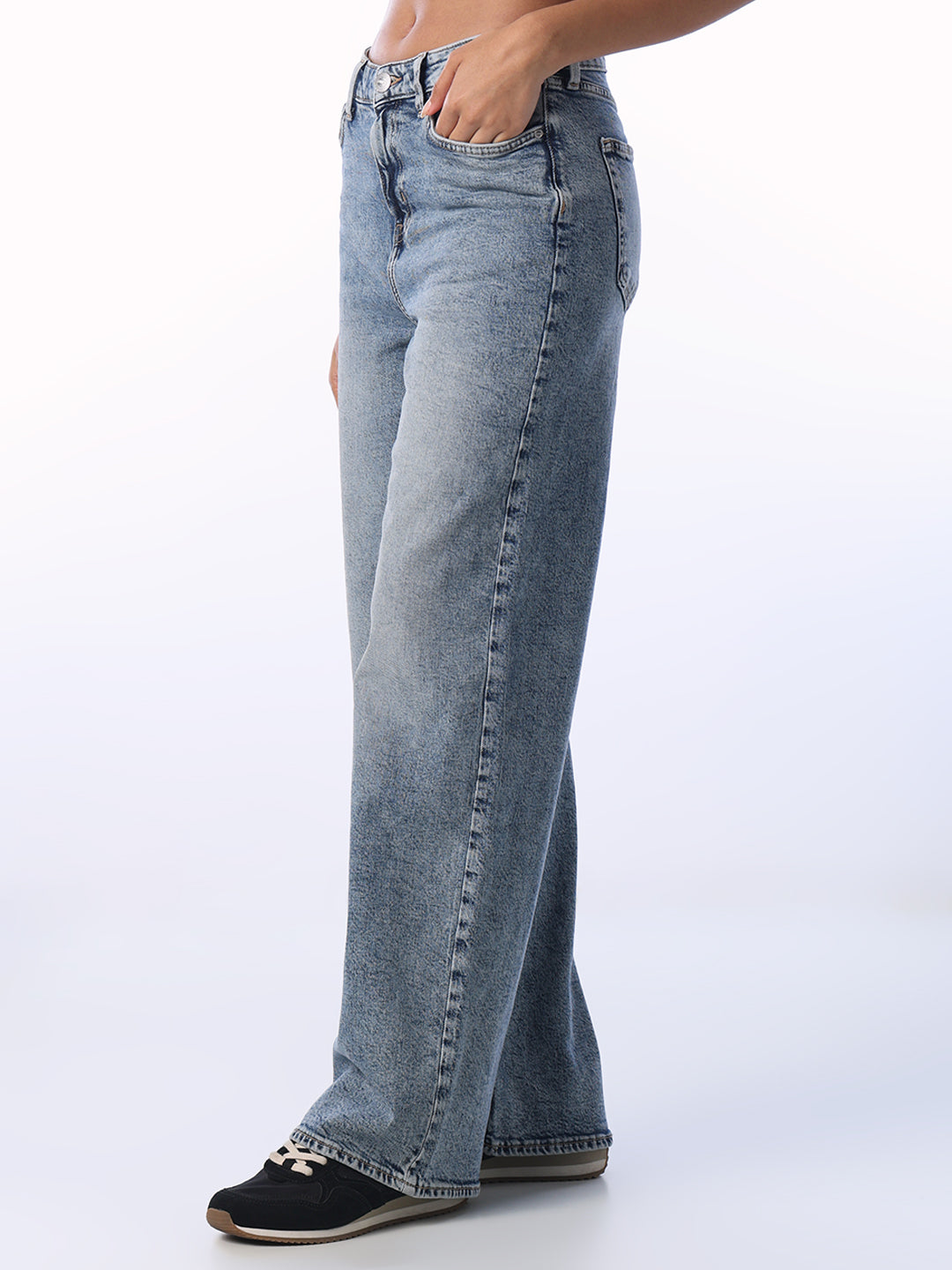 Light Wash Straight Fit Jeans