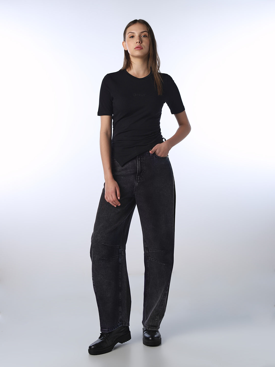 Asymmetric Hem Fitted T-shirt