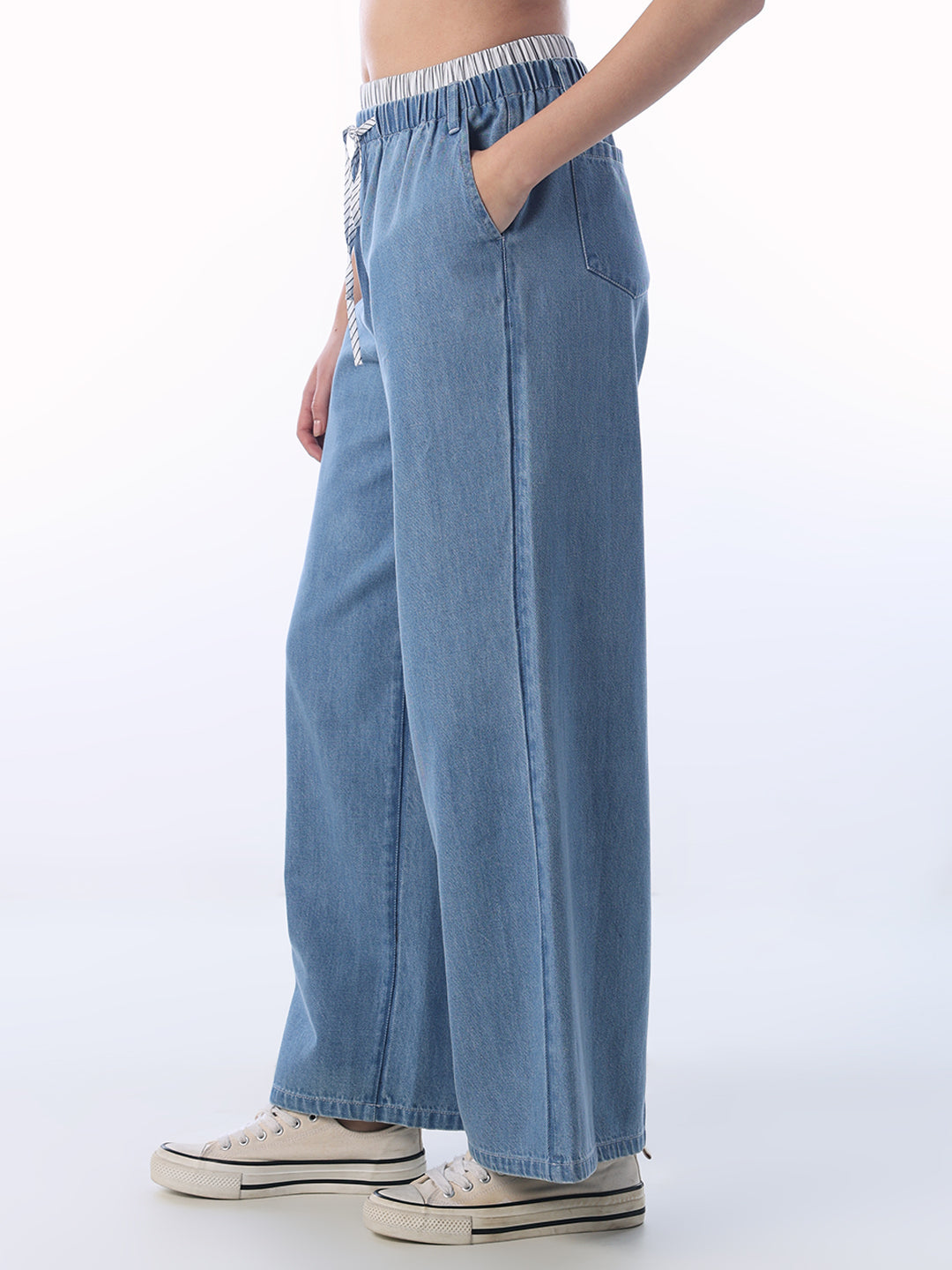 Elasticated Waist Wide-Leg Jeans