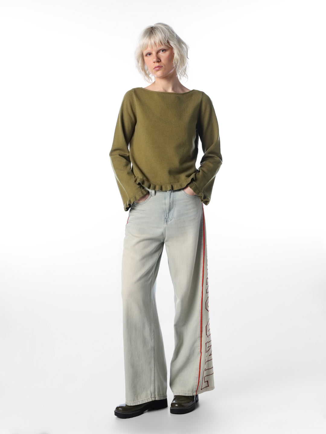 Green Ruffle Trim O-neck Pullover