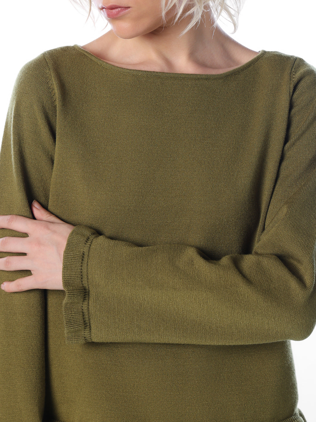 Green Ruffle Trim O-neck Pullover