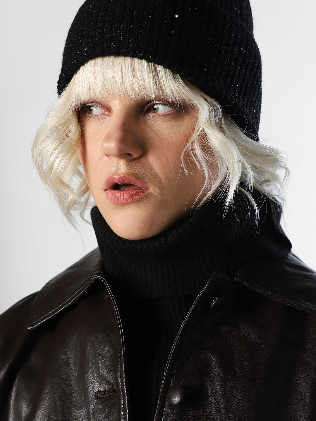Black Ribbed Tube Scarf