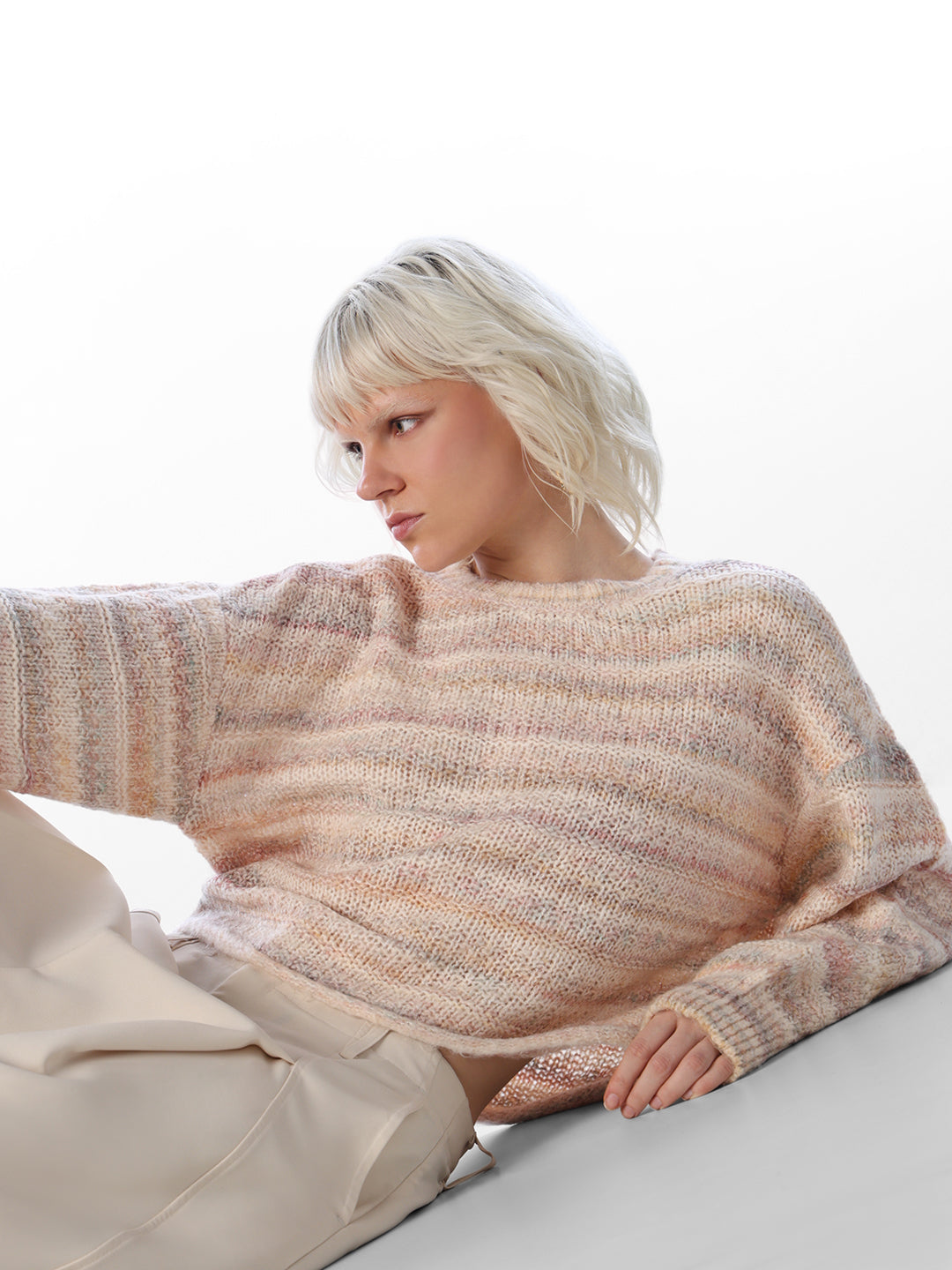 Beige Striped o-Neck Sweater