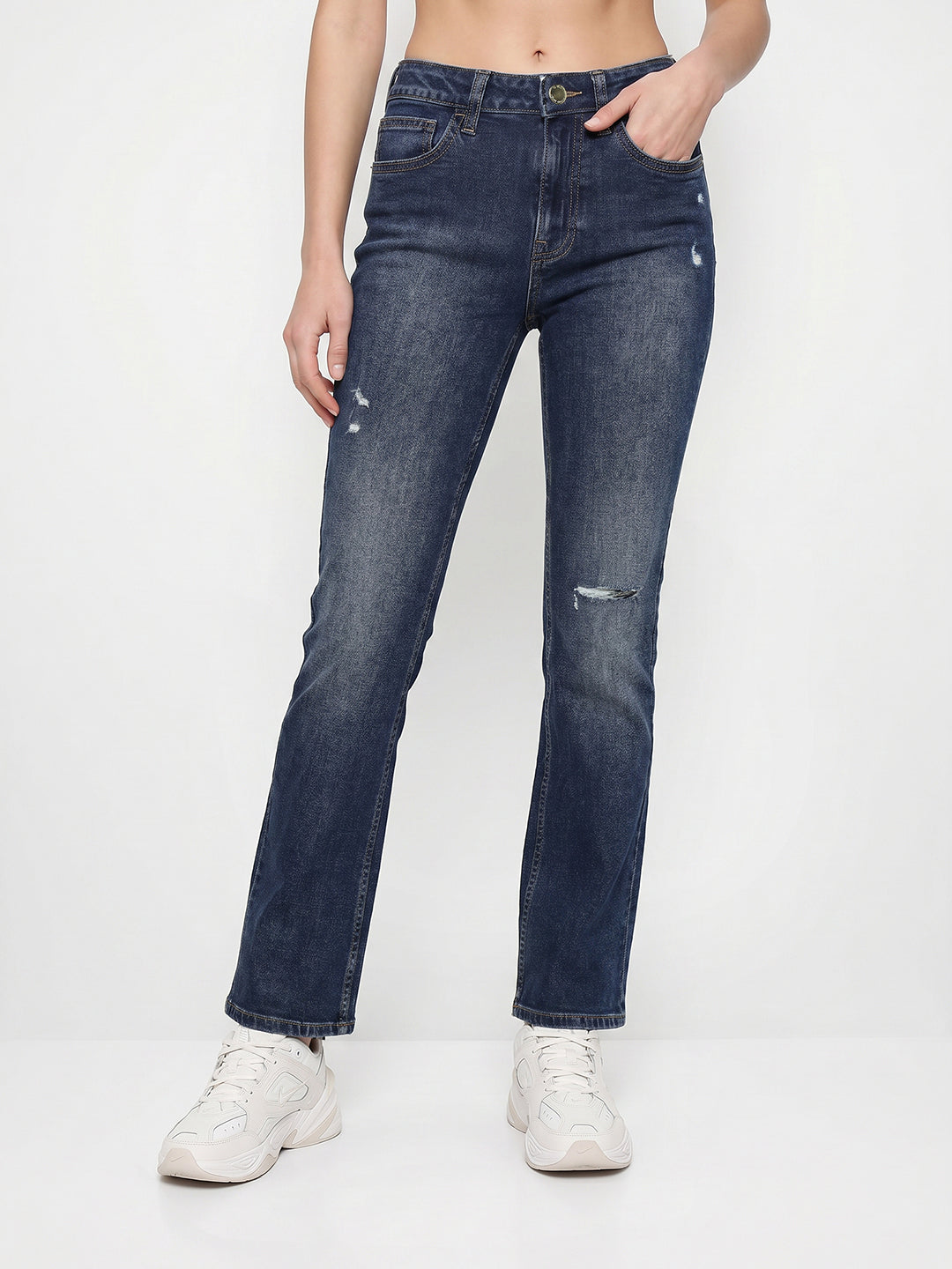 Distressed Straight Fit Jeans
