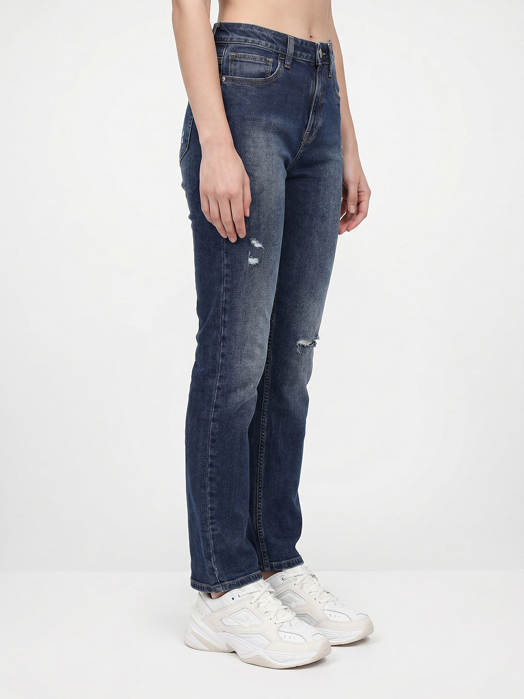 Distressed Straight Fit Jeans