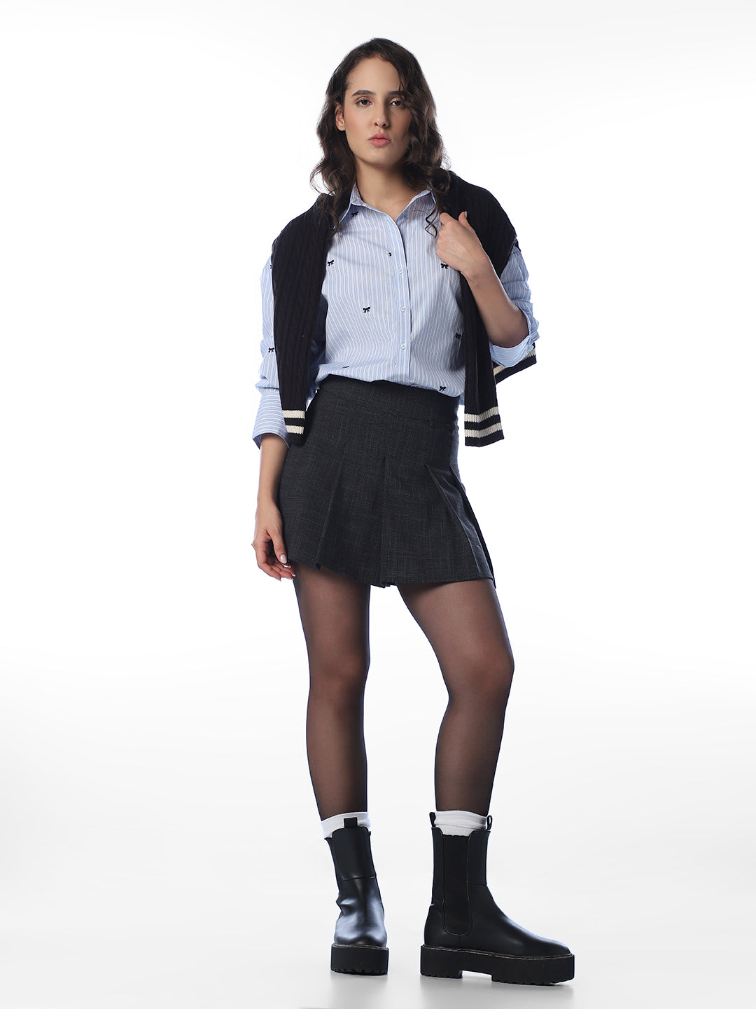 Embroidered Bow Print Shirt