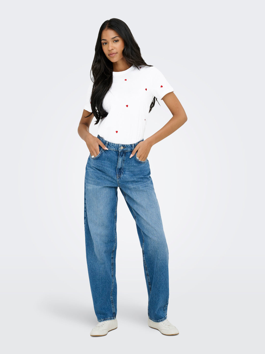 White Heart Embroidered T-shirt