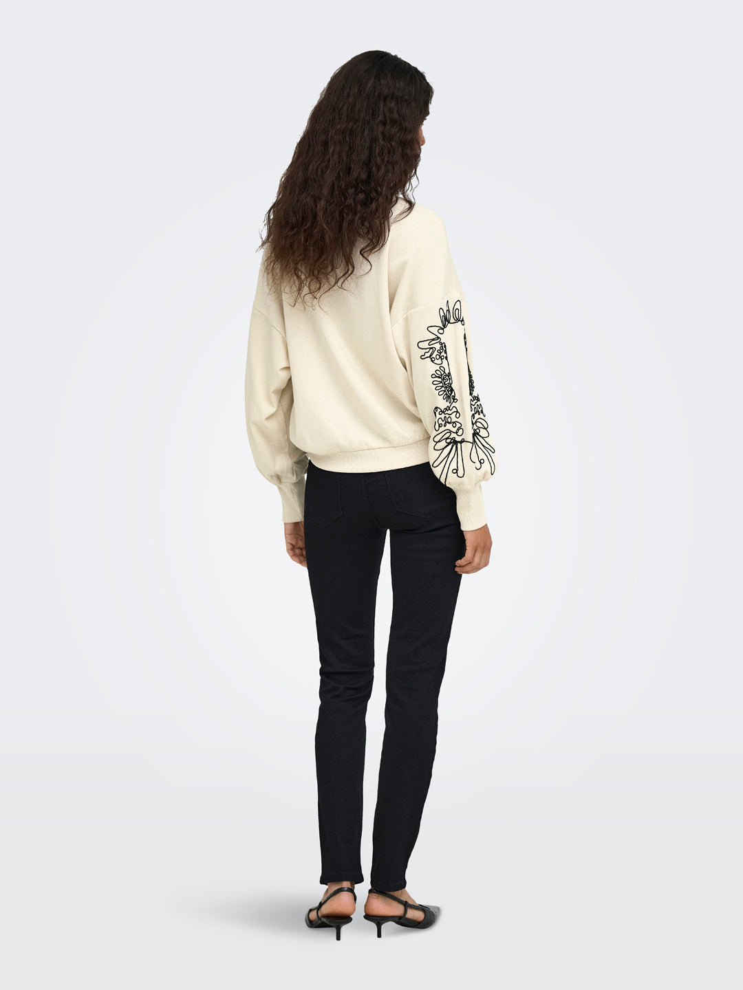Cream Printed O-Neck Sweatshirt